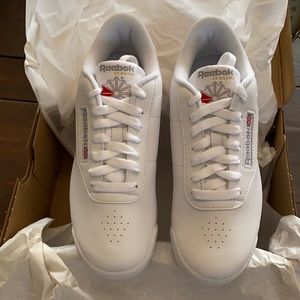 Reebok NIB White Sneakers